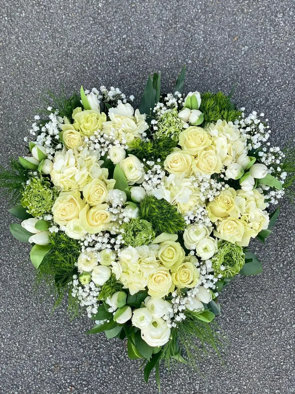 Composition florale deuil personnalisée